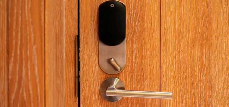 Automatic Locking Door Knob Modesto